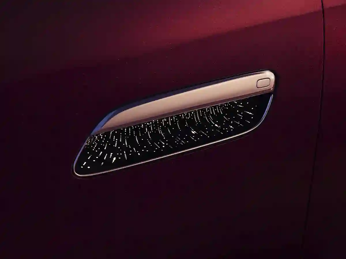 Новость ПРЕМЬЕРА НОВОГО ПОЛНОРАЗМЕРНОГО ГИБРИДНОГО КРОССОВЕРА VOYAH СОСТОИТСЯ В РОССИИ В КОНЦЕ 2025 ГОДА